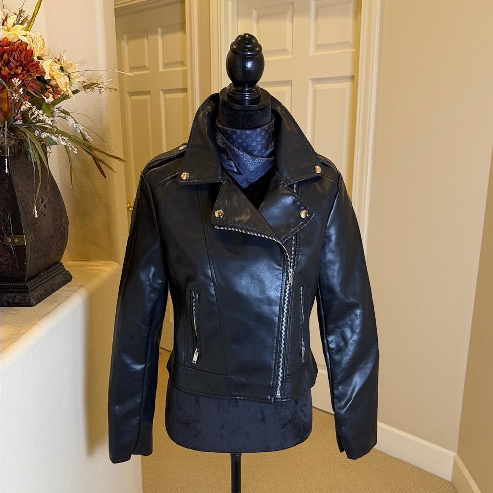 SHEIN Black Leather Biker Jacket Medium